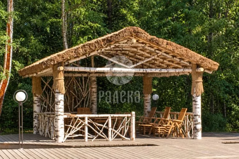 Камышовая кровля в Александровке